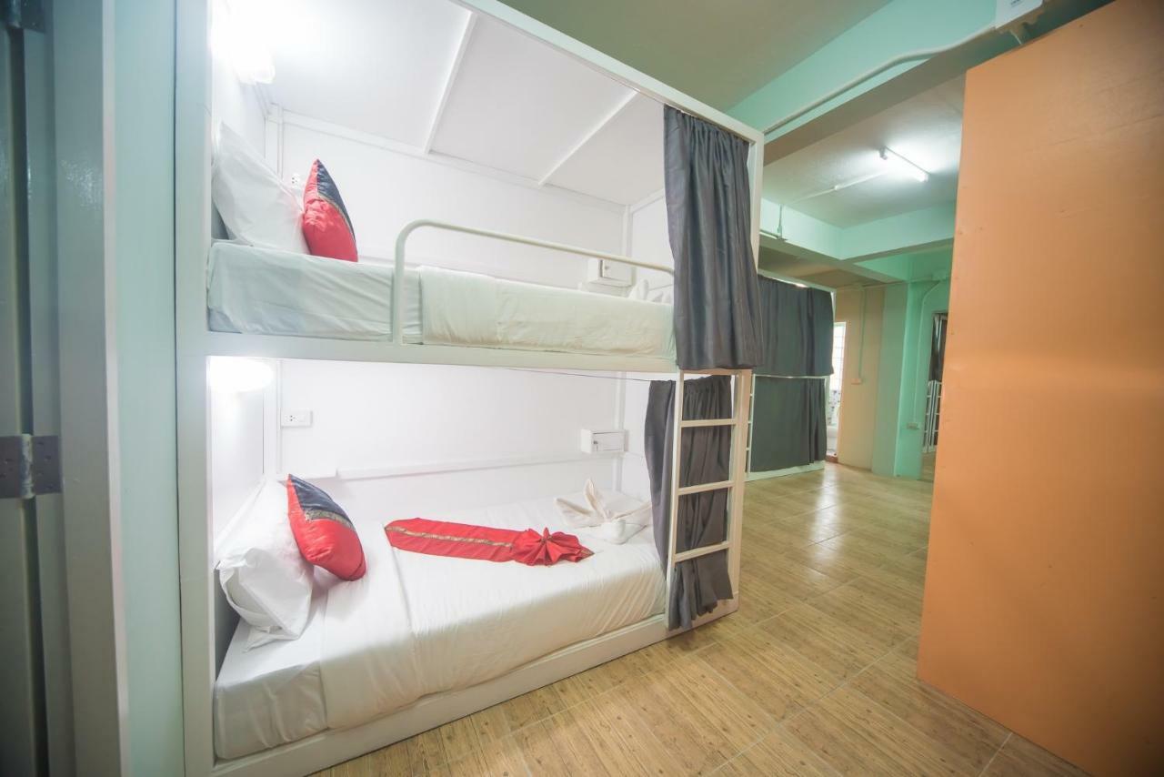 Panda Hostel Phuket (Adults Only) Patong Luaran gambar