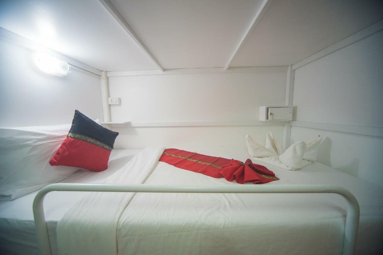 Panda Hostel Phuket (Adults Only) Patong Luaran gambar