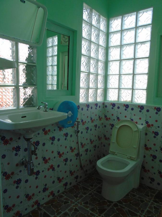 Panda Hostel Phuket (Adults Only) Patong Luaran gambar