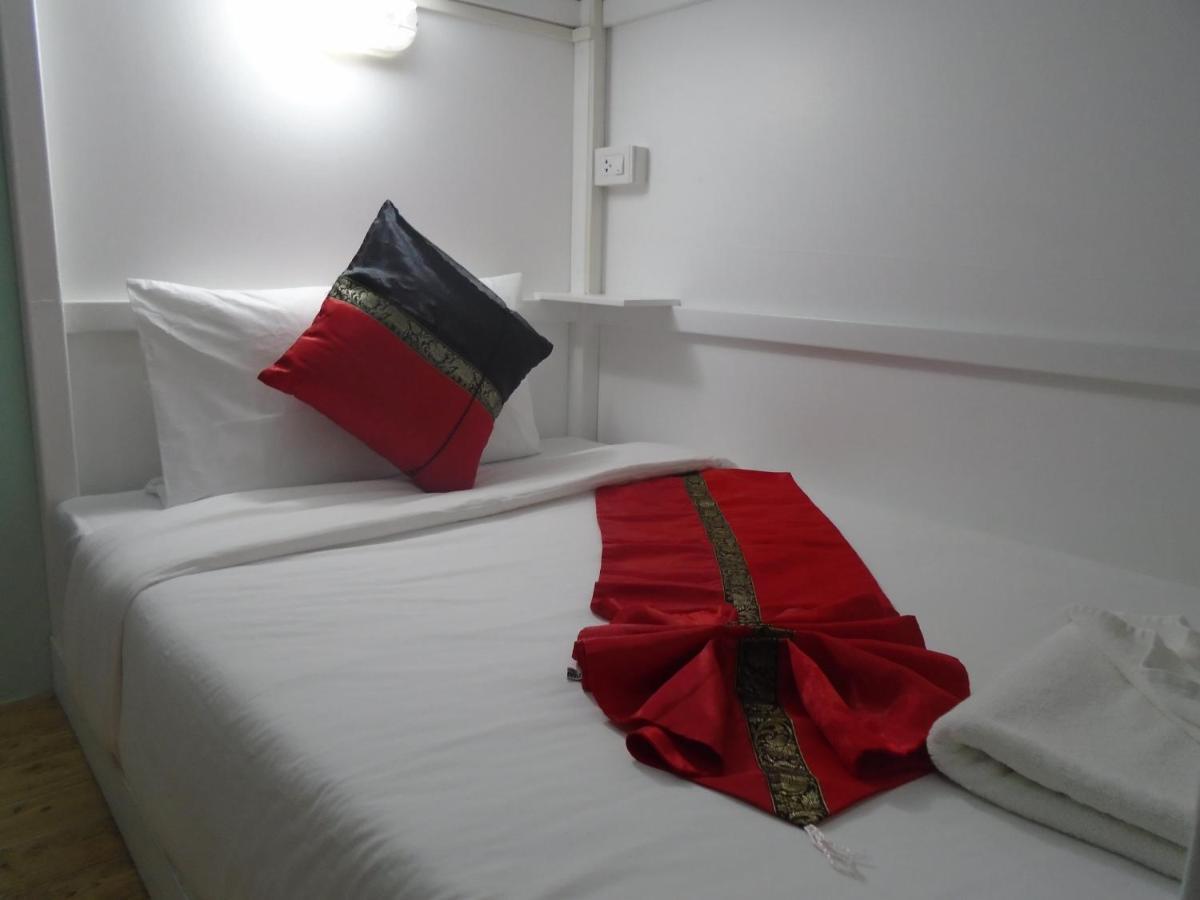 Panda Hostel Phuket (Adults Only) Patong Luaran gambar