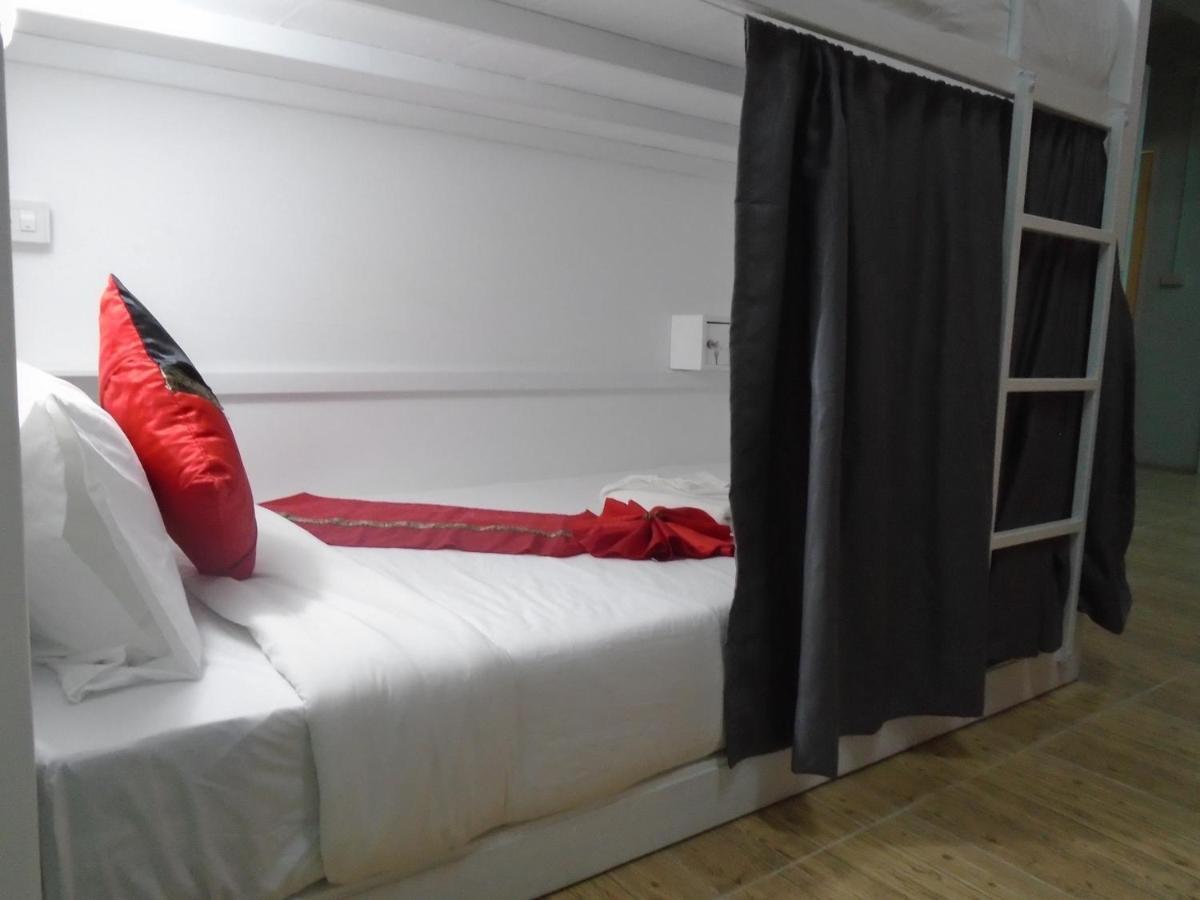 Panda Hostel Phuket (Adults Only) Patong Luaran gambar